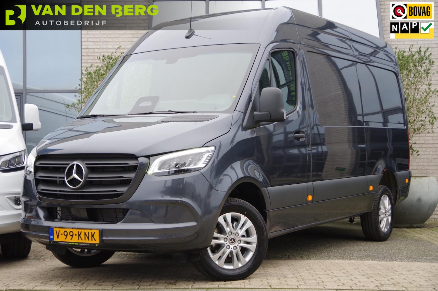 Mercedes-Benz Sprinter - 317 1.9 CDI L2 Pro FACELIFT (21-11-2024) , AUT. LED, 3.5T TREKHAAK, CAMERA, CRUISE, CLIMA, - AutoWereld.nl