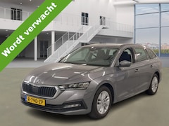 Skoda Octavia Combi - 1.0 TSI Business Edition Trekhaak - Navigatie - Elektr. achterkelp - NL auto