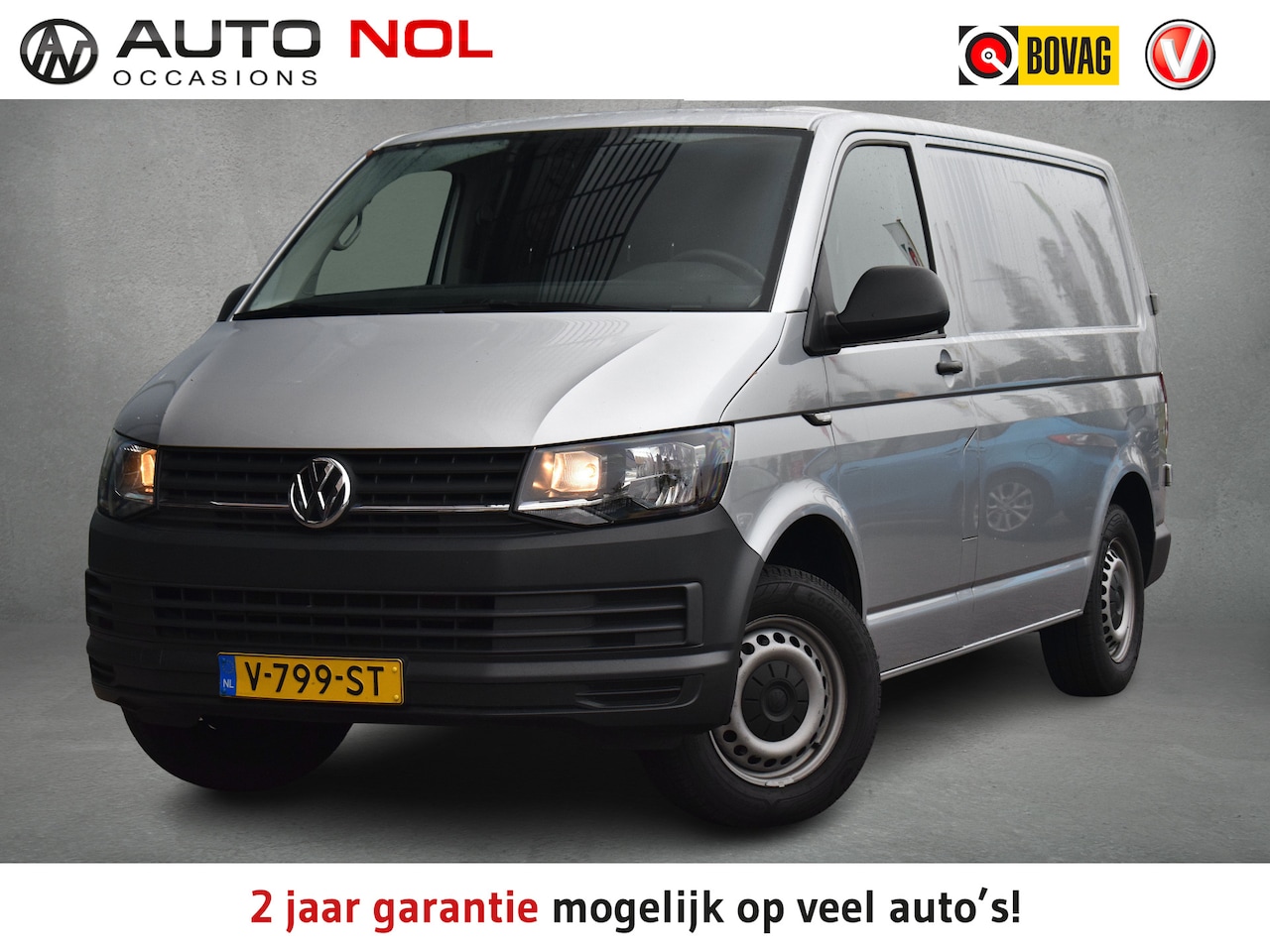 Volkswagen Transporter - 2.0 TDI L1H1 150pk Highline | Nette Bus! | Trekhaak | CarPlay | Cruise - AutoWereld.nl