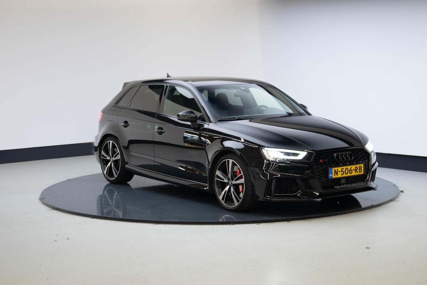 Audi A3 Sportback - 2.5 TFSI RS 3 quattro | Panoramadak | Sportuitlaat | RS-Design | RS-Comfort | - AutoWereld.nl