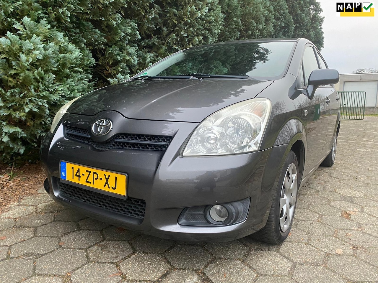 Toyota Verso - 1.8 VVT-i Sol 1.8 VVT-i Sol - AutoWereld.nl