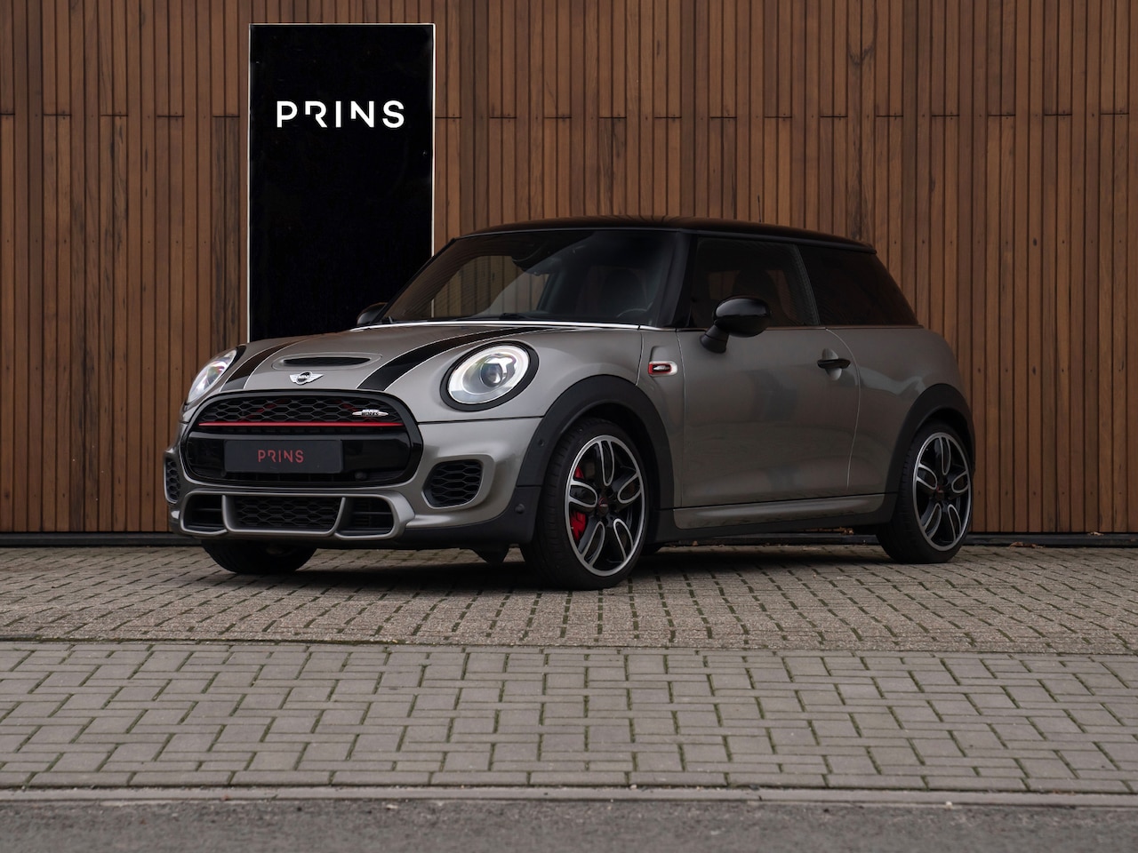 MINI John Cooper Works - Mini 2.0 Chili | Harman/Kardon | Head-up | Stoelverw. - AutoWereld.nl