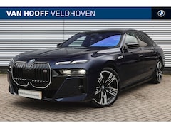 BMW i7 - M70 xDrive High Executive / Panoramadak Sky Lounge / Parking Assistant Professional / Mult