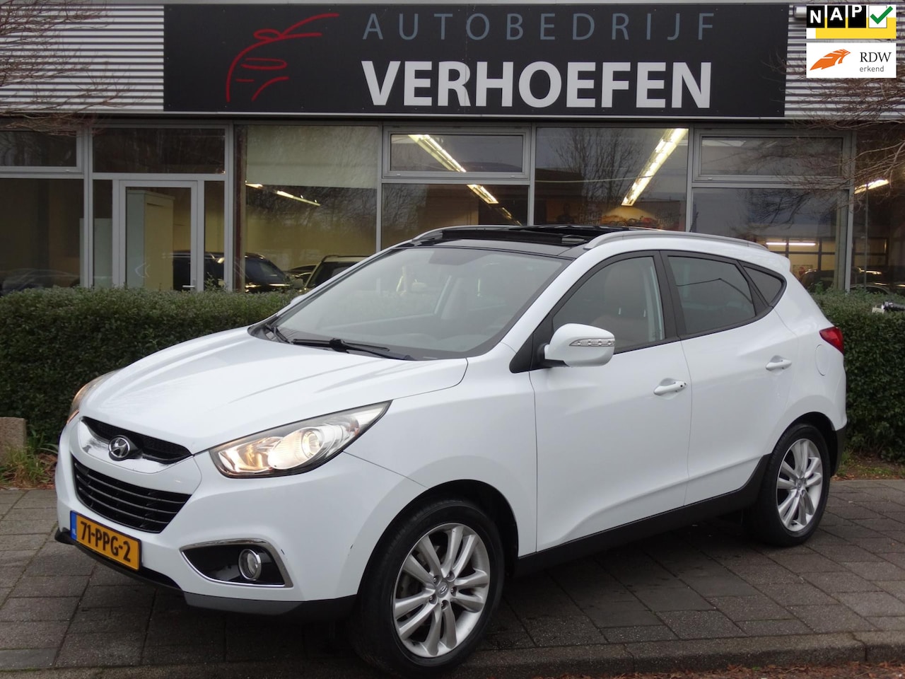 Hyundai ix35 - 2.0i i-Catcher - PANORAMADAK - AUTOMAAT - PARK CAMERA - LEDER - NAVIGATIE !! - AutoWereld.nl