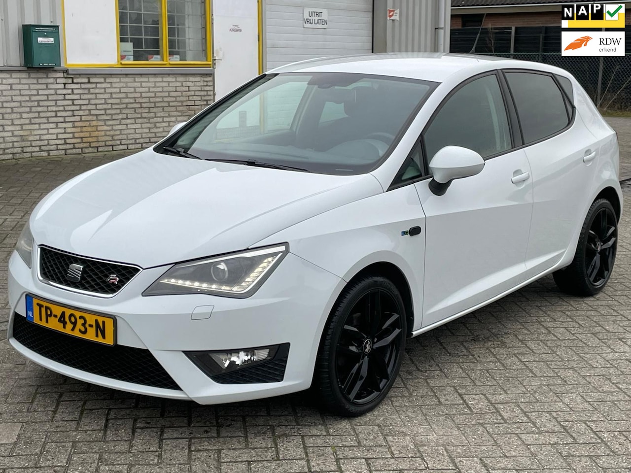 Seat Ibiza - 1.2 TSI 135 PK Bj 2013 FR Sport 5 Deurs Ecc Airco Xenon Led Pdc Cruise Control Elec.Pakket - AutoWereld.nl