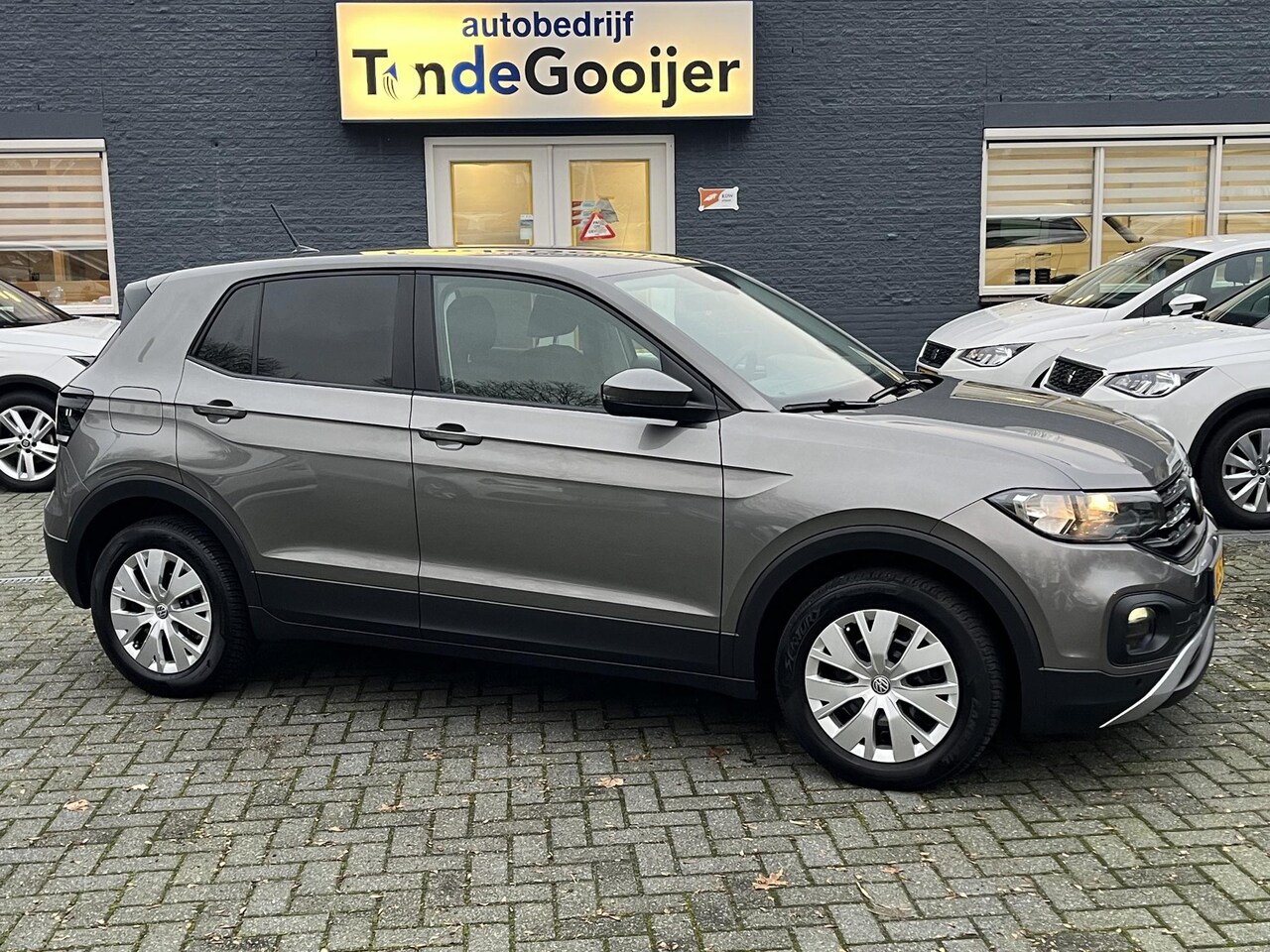 Volkswagen T-Cross - 1.0 TSi DSG Life Business | TREKHAAK | PARKEERSENS. | STOELVERW. | - AutoWereld.nl