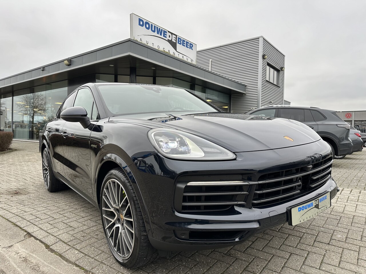 Porsche Cayenne Coupé - 3.0 E-Hybrid Platinum Edition SportDesign | Pano-Dak | Chrono | 360-Camera | Adapt. Cruise - AutoWereld.nl