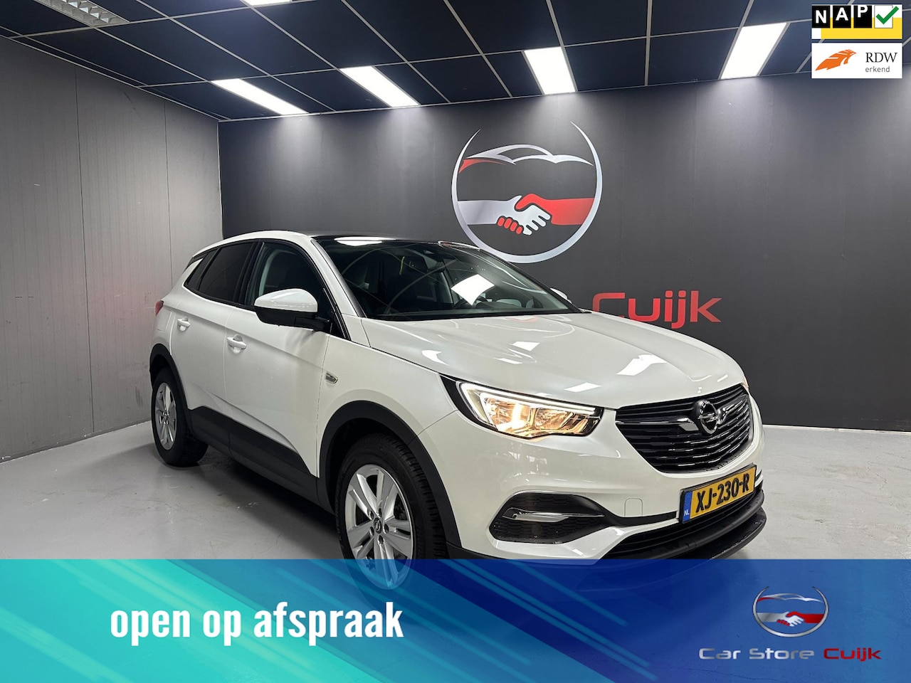 Opel Grandland X - 1.2 Turbo|NAP|PANO|Dealer Onderhouden - AutoWereld.nl