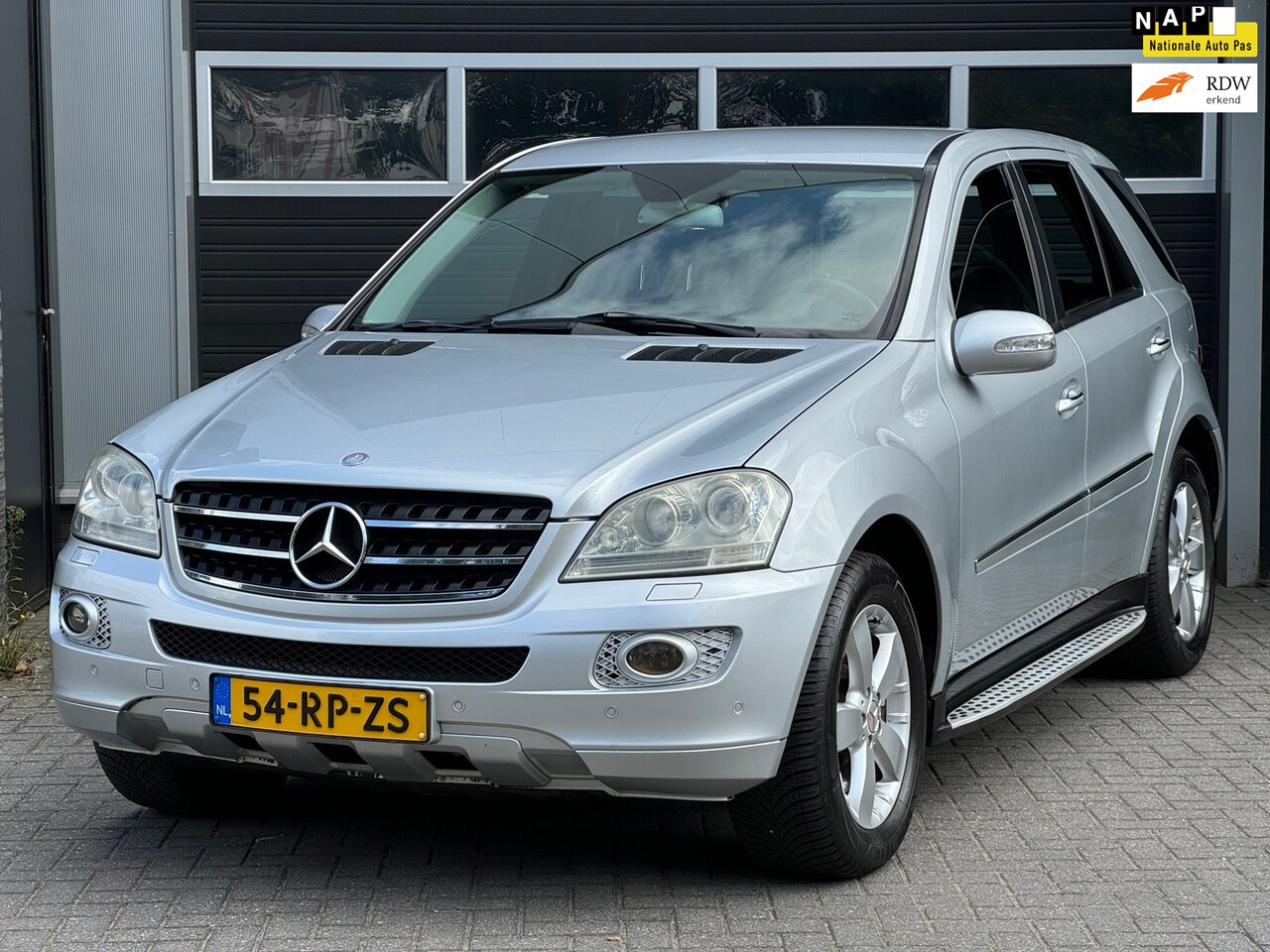 Mercedes-Benz M-klasse - 500 Youngtimer, Luchtvering, Memory Stoel, Keyless, NAP - AutoWereld.nl