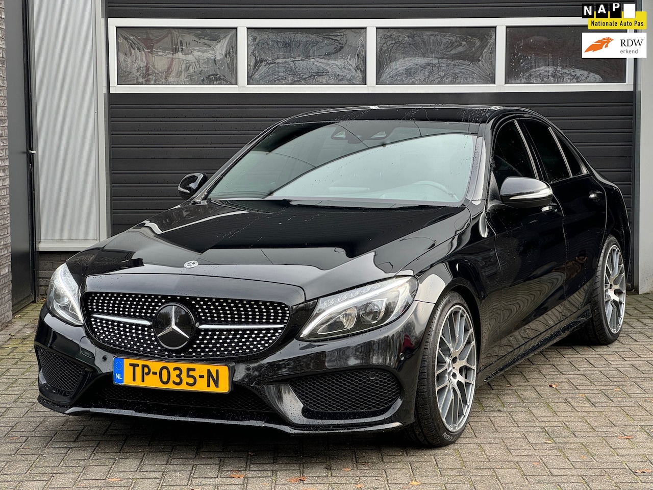 Mercedes-Benz C-klasse - 180 AMG Sport Xenon/Led, HUD, Lane Assist, Navi, Cruise Control, Stoelverwarming - AutoWereld.nl