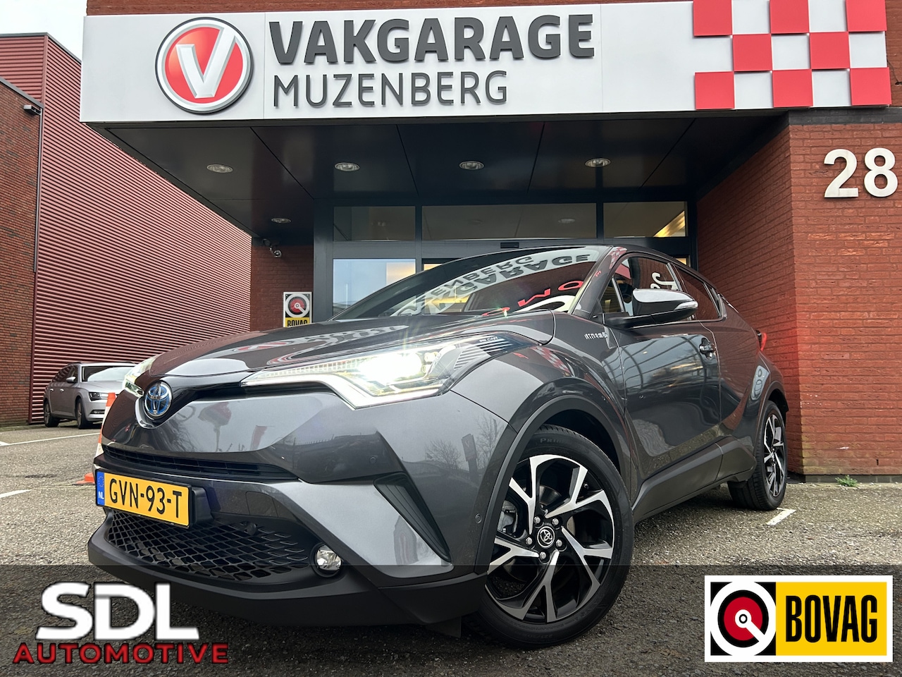 Toyota C-HR - 1.8 Hybrid Style // LED VERLICHTING // NAVI // ADAPTIVE CRUISE // CAMERA // - AutoWereld.nl