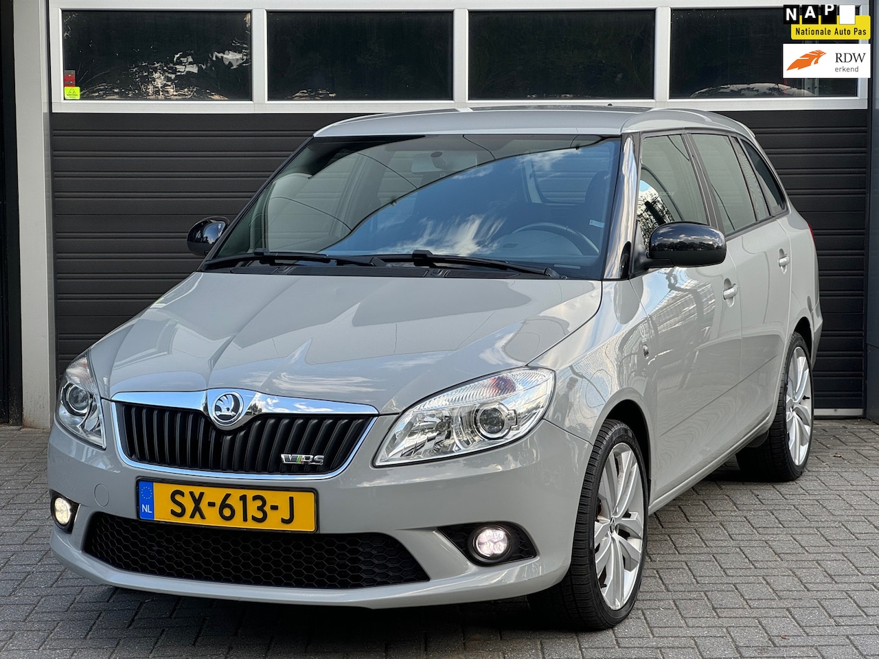 Skoda Fabia Combi - 1.4 TSI DSG RS Stoelverwarming, Climate Control, - AutoWereld.nl