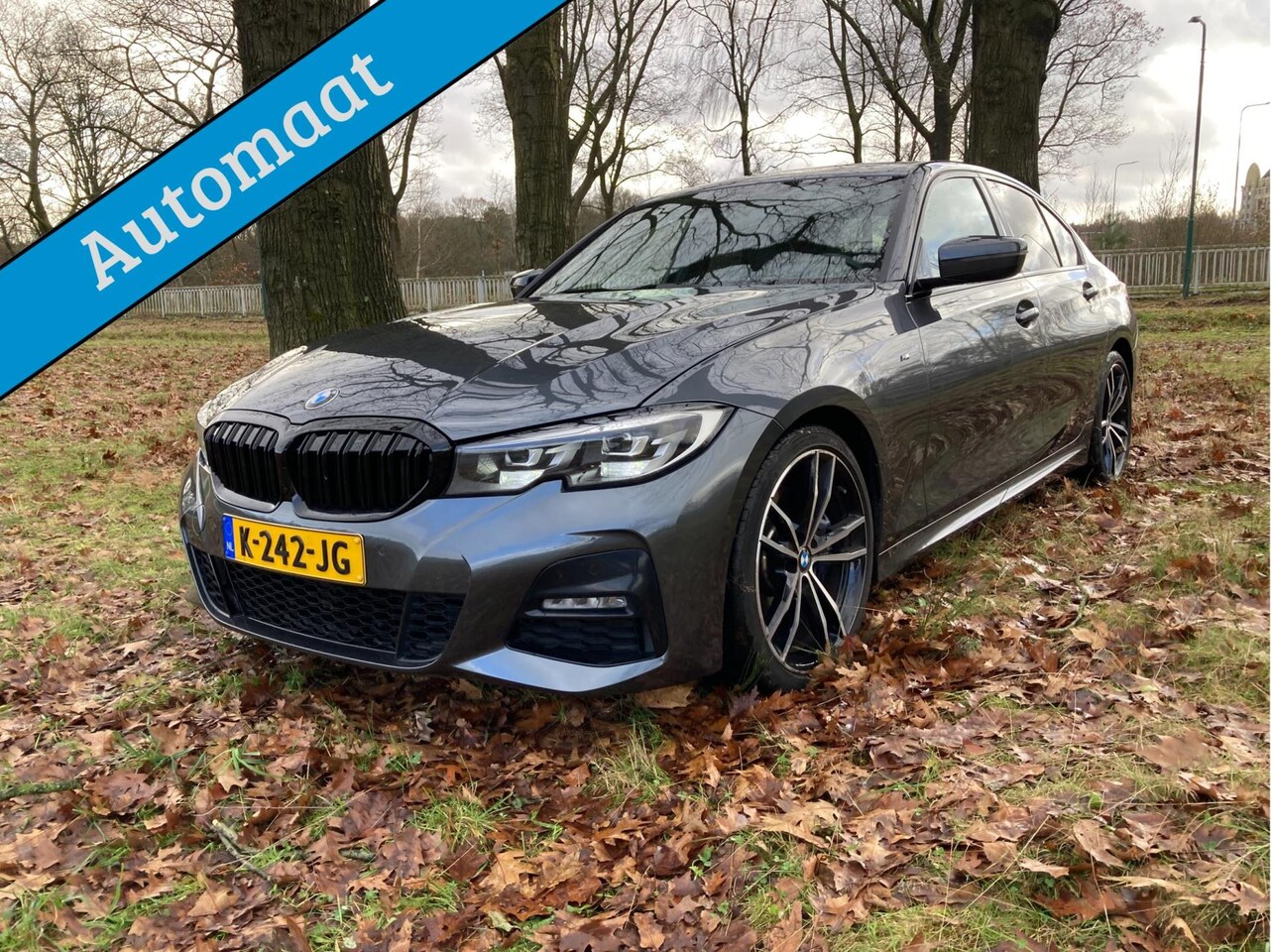 BMW 3-serie - 318i M-Sport Black Automaat Zeer vol! - AutoWereld.nl