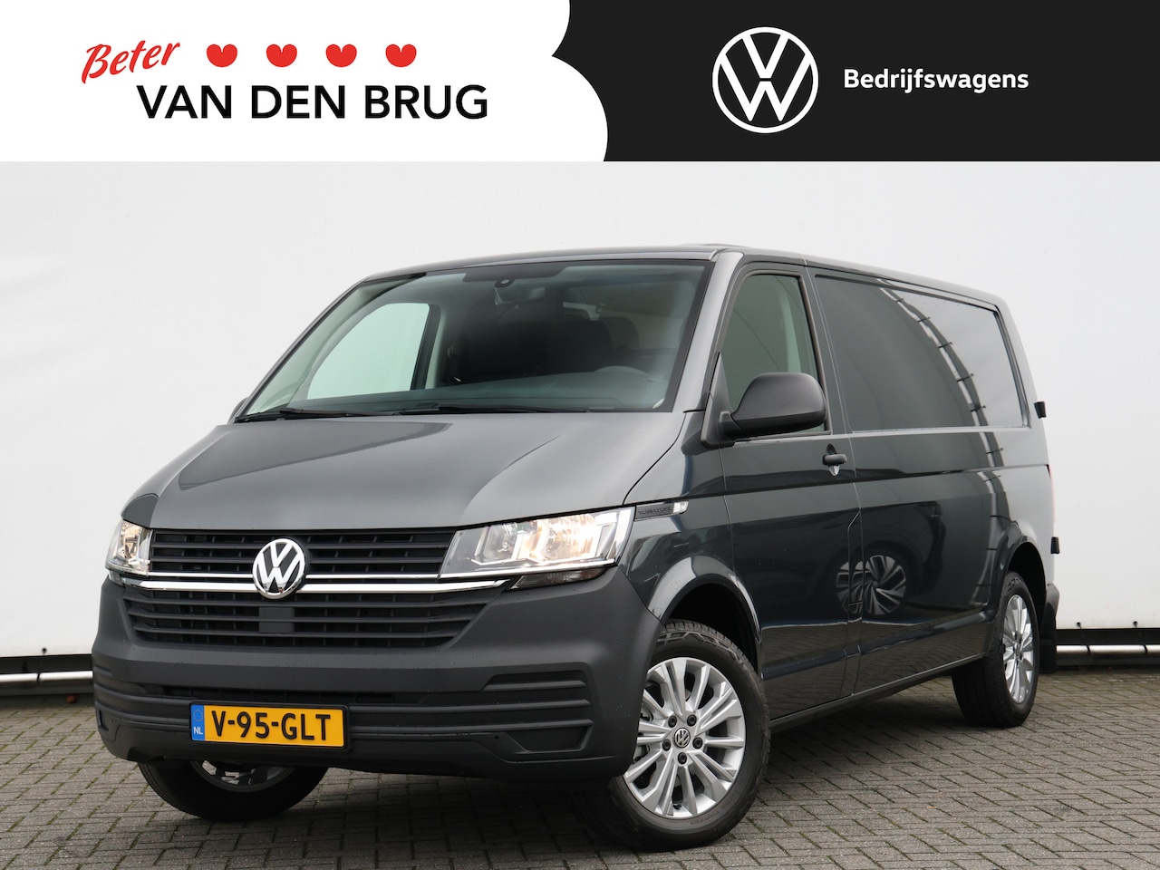 Volkswagen Transporter - 2.0 TDI 150 pk L2H1 28 Trendline | Airco | Cruise | Bluetooth | Bijrijdersbank | Achterdeu - AutoWereld.nl