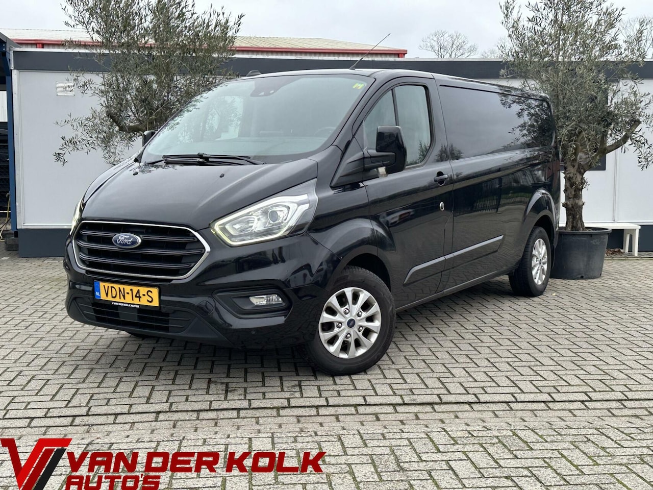 Ford Transit Custom - 2.0 TDCI L2H1 Limited Automaat Navi CarPlay Camera Cruise Climate - AutoWereld.nl