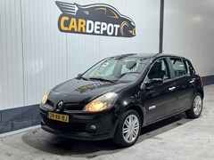 Renault Clio - 1.6-16V Initiale