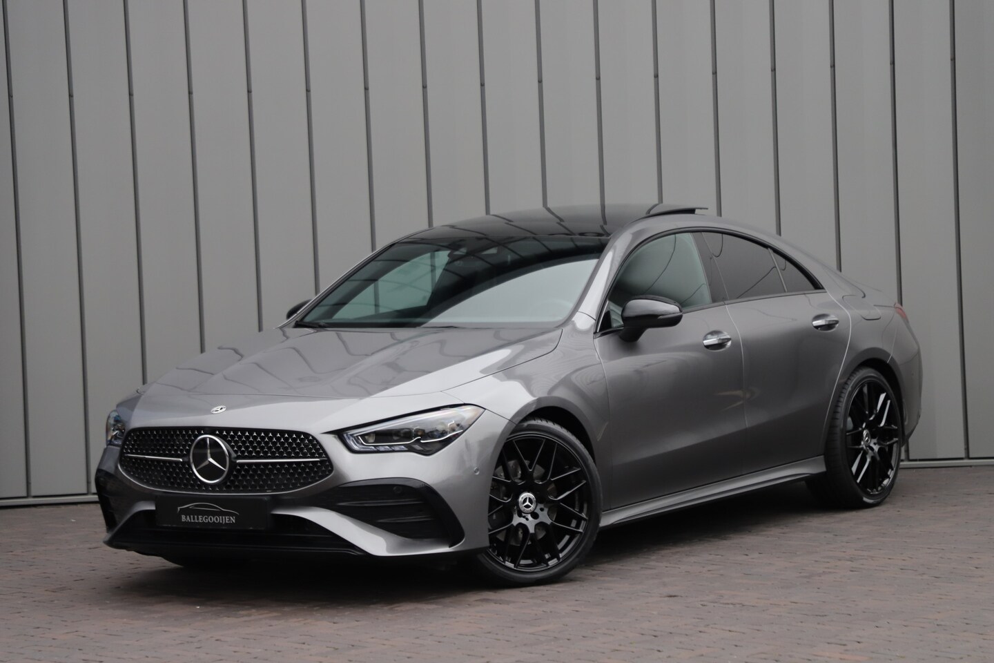 Mercedes-Benz CLA-Klasse - 200 AMG Aut7 | 160PK | Pano | Sfeerverlichting | Keyles-go | Multi-beam | Distronic | ACC - AutoWereld.nl