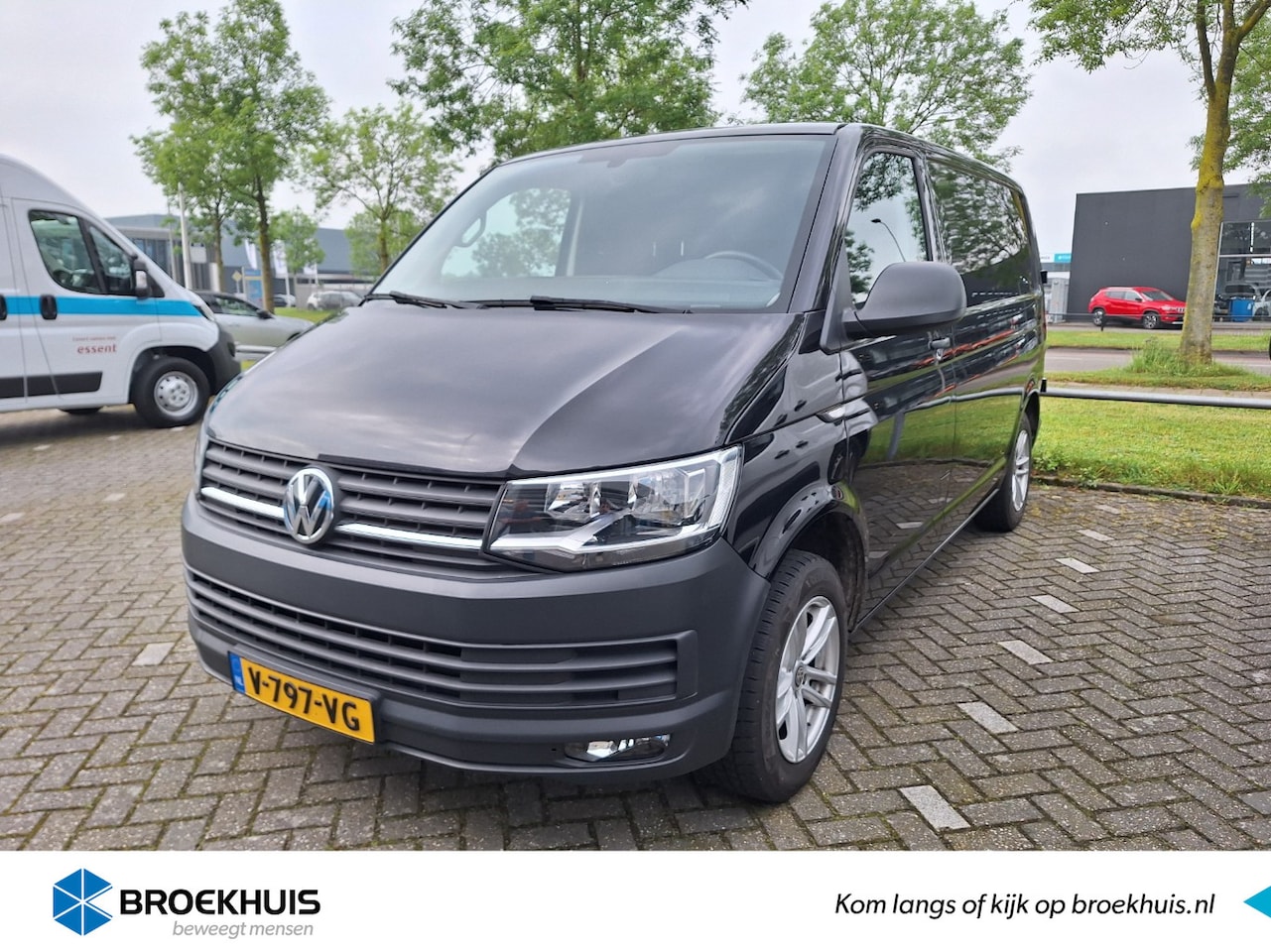 Volkswagen Transporter - 2.0 D 75KW | Navigatie | Camera + Sensoren A | Trekhaak - AutoWereld.nl