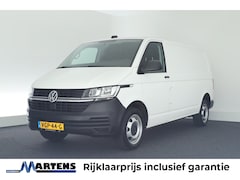 Volkswagen Transporter - 2.0 TDI 110pk L2H1 28 Trekhaak Navigatie Parkeersensoren