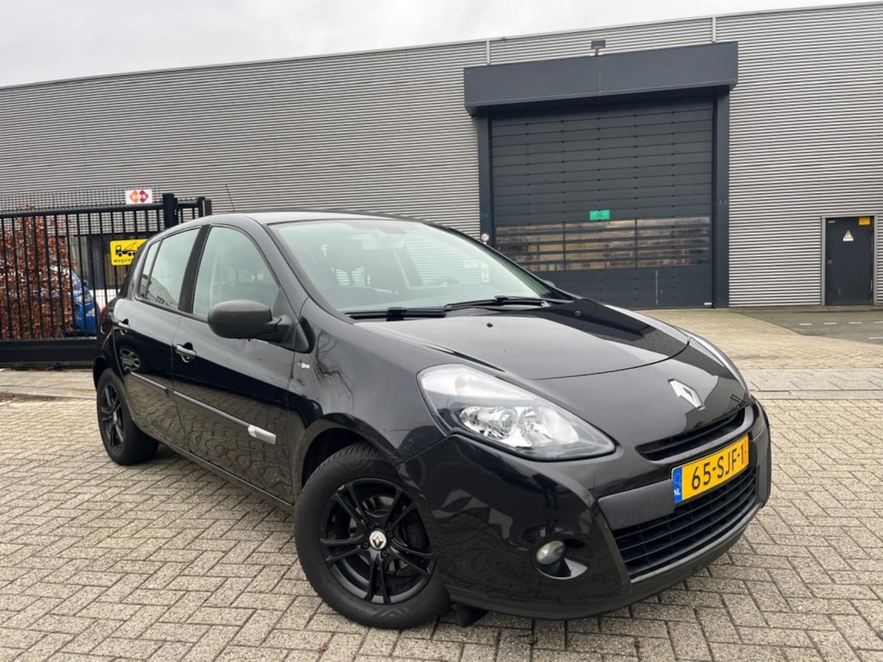 Renault Clio - 1.5 dCi Night & Day Navigatie|Clima Full option - AutoWereld.nl