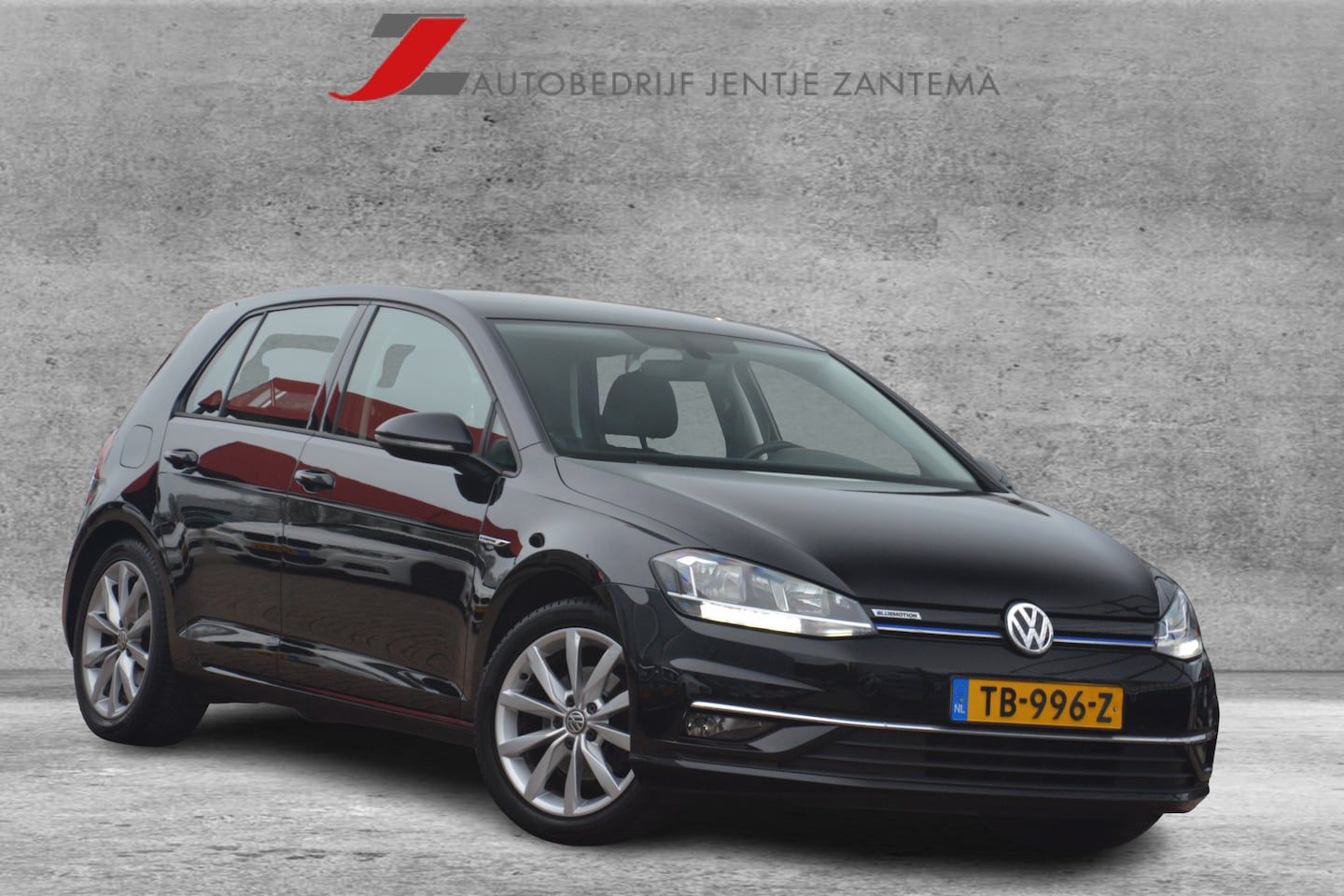 Volkswagen Golf - 1.5 TSI Highline | Navigatie | Virtual cockpit | Cruise | Clima | DAB+ | NL auto!! | Carpl - AutoWereld.nl