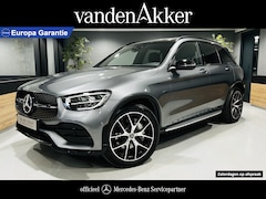 Mercedes-Benz GLC-klasse - 300e AMG 4Matic // Luchtvering // Trekhaak // Burmester // 360 Camera // Panoramadak // Me