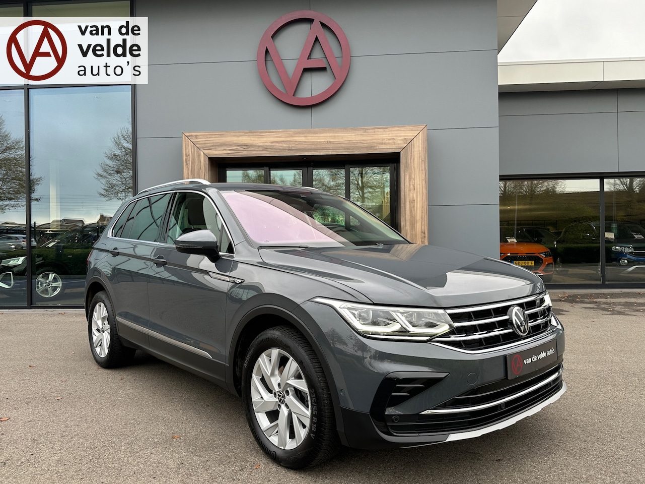 Volkswagen Tiguan - 1.5 TSI 150pk DSG Elegance | Virtual cockpit | Trekhaak | Dode hoek | Rijklaar incl. Bovag - AutoWereld.nl