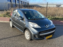 Peugeot 107 - 1.0-12V Urban Move