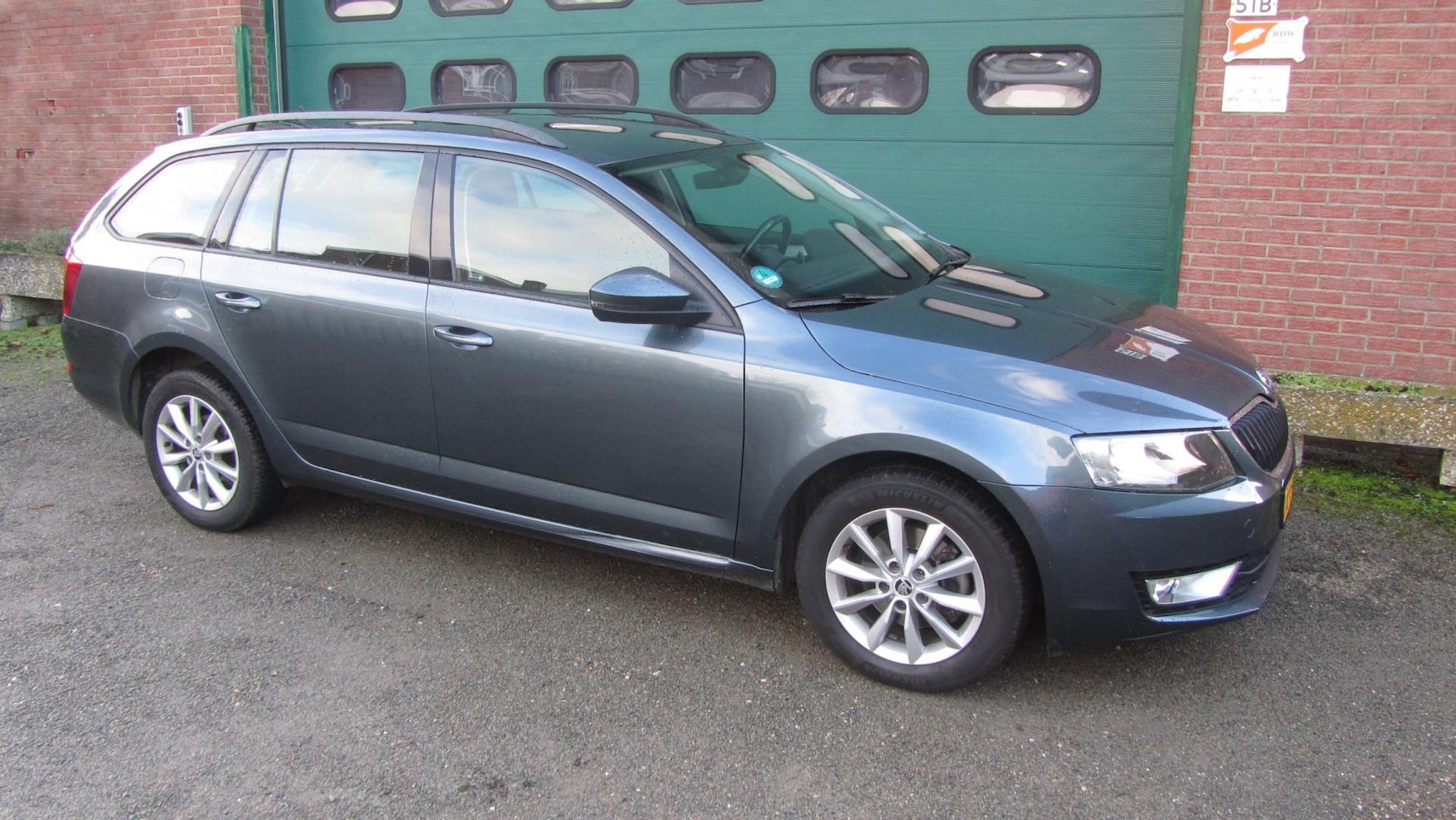 Skoda Octavia Combi - 1.4 TSI Greentech Ambition Business INCL BTW/BPM - AutoWereld.nl