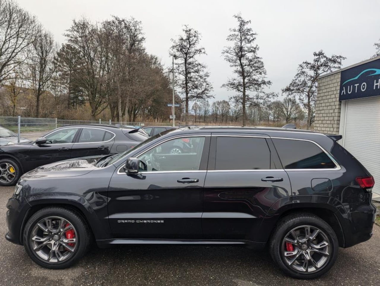 Jeep Grand Cherokee - 6.4 V8 SRT8 grijs kenteken - AutoWereld.nl