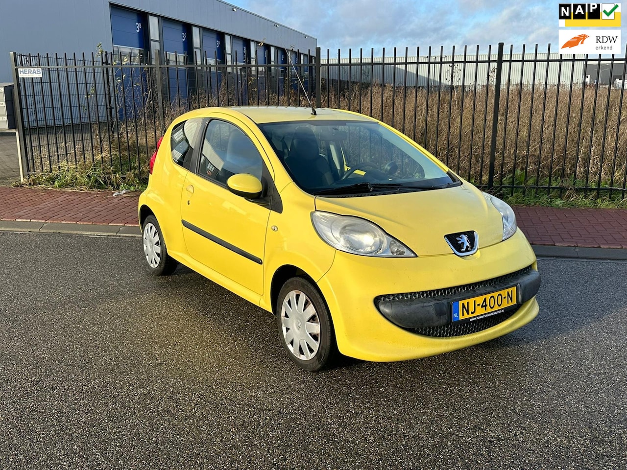 Peugeot 107 - 1.0-12V XR 1.0-12V XR - AutoWereld.nl