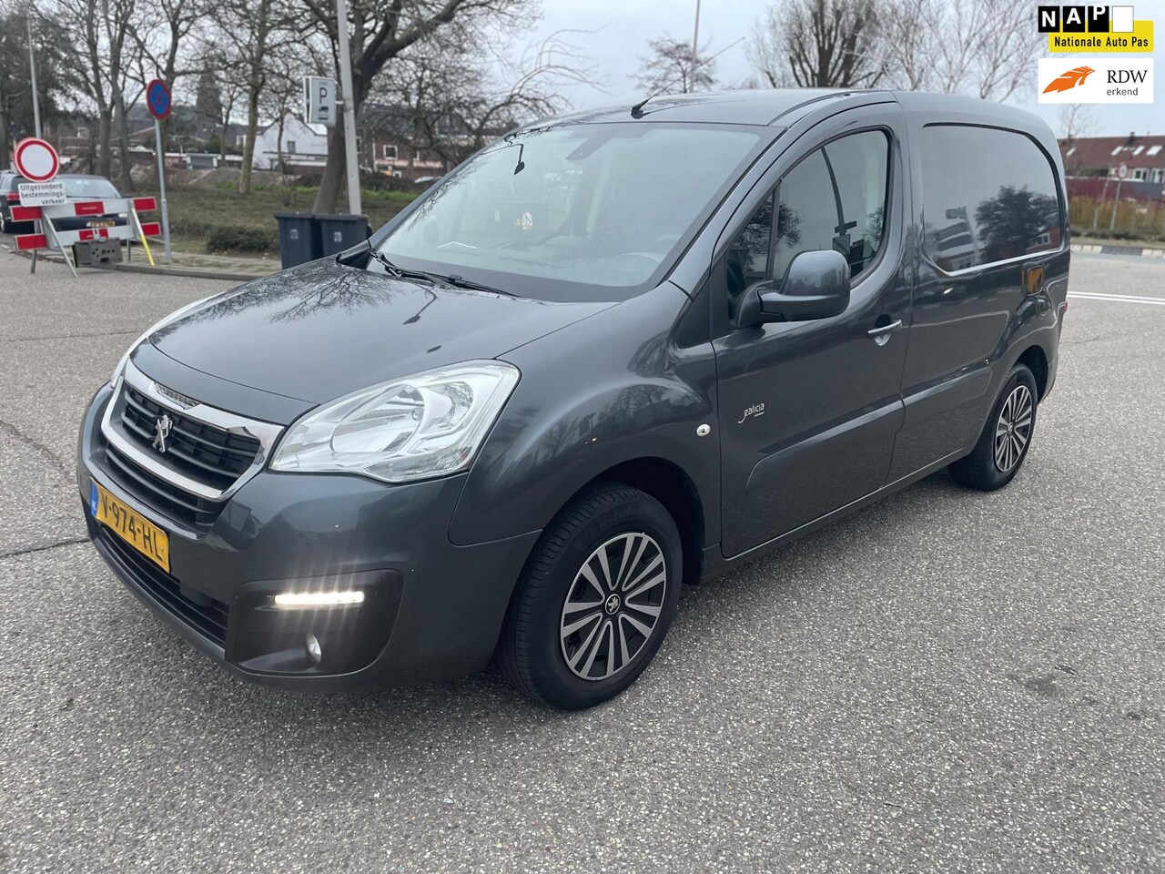 Peugeot Partner - 120 1.6 BlueHDi 75 L1 Premium Pack / 1e.eigenaar / carplay / airco / cruise.control / elek - AutoWereld.nl