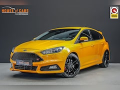 Ford Focus - ST-3 2.0 250pk PERFORMANCE PACK |Sony|Apple Carplay & Android Auto|BLIS|cruise control|par