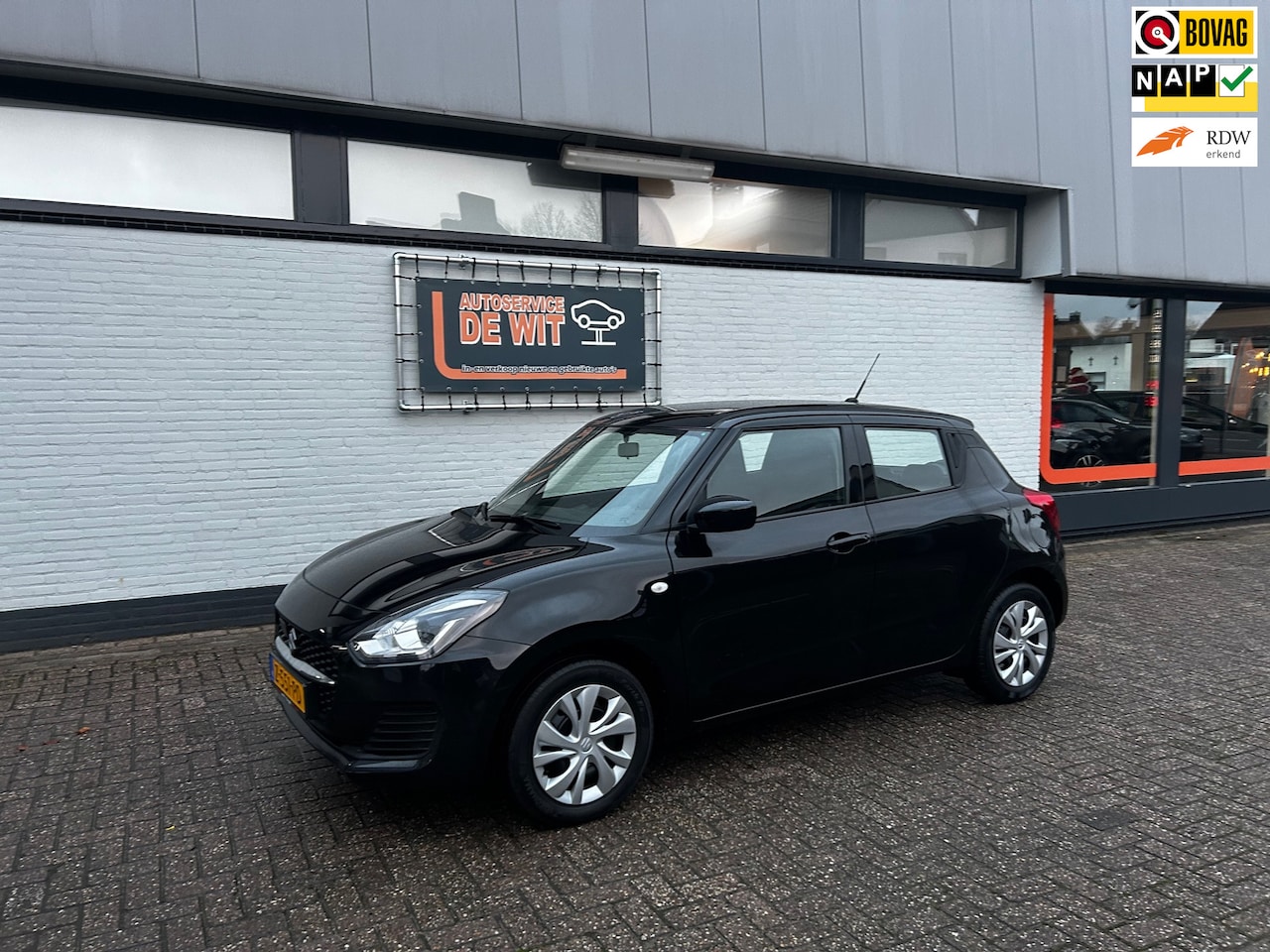 Suzuki Swift - 1.2 Comfort Smart Hybrid 1.2 Comfort Smart Hybrid - AutoWereld.nl