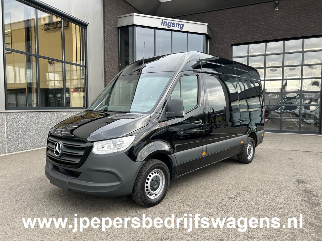 Mercedes-Benz Sprinter - 317 CDI L2 H2 Automaat / MBUX / Camera / Carplay navigatie / Cruise control / Airco / 270 - AutoWereld.nl