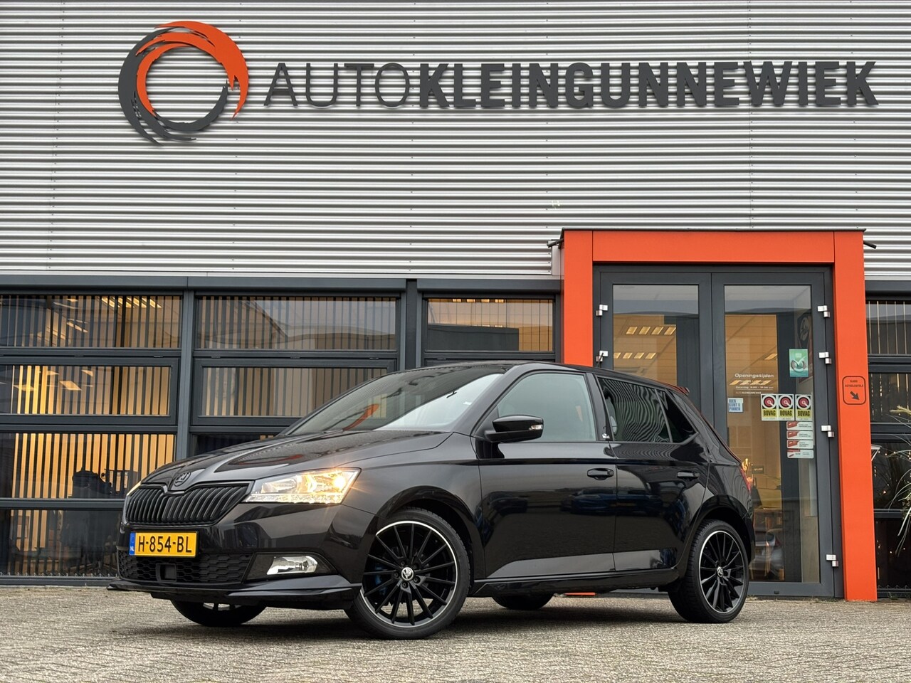 Skoda Fabia - 1.0 TSI Monte Carlo NL-Auto / Apple/Android Carplay / 17 inch / Luxe bekleding / Parkeerse - AutoWereld.nl