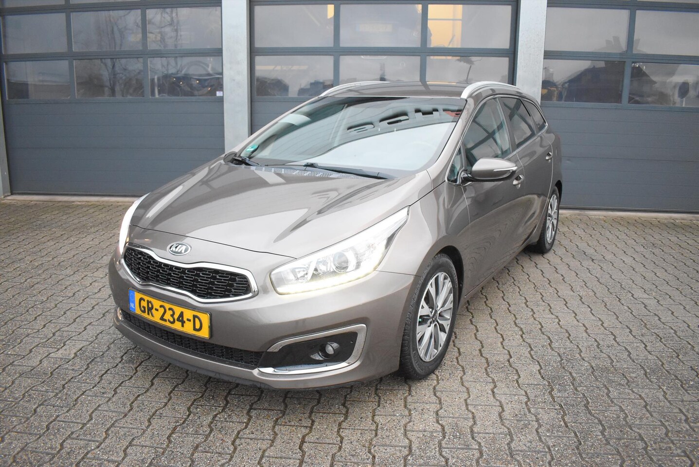 Kia Cee'd - Cee D 1.6 GDI 135pk DynamicLine - AutoWereld.nl