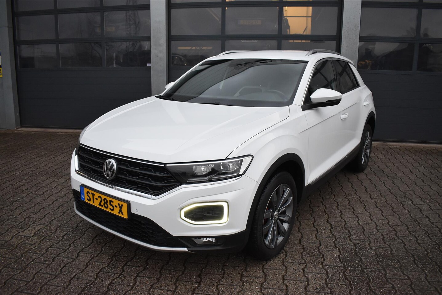 Volkswagen T-Roc - 1.5 TSI Sport 1.5 TSI 150pk Sport - AutoWereld.nl