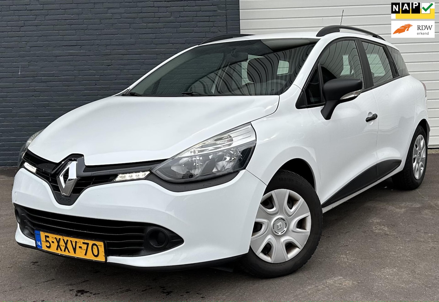 Renault Clio Estate - 0.9 TCe Authentique 1EEIG/NWERIEM/AIRCO/CRUISE - AutoWereld.nl