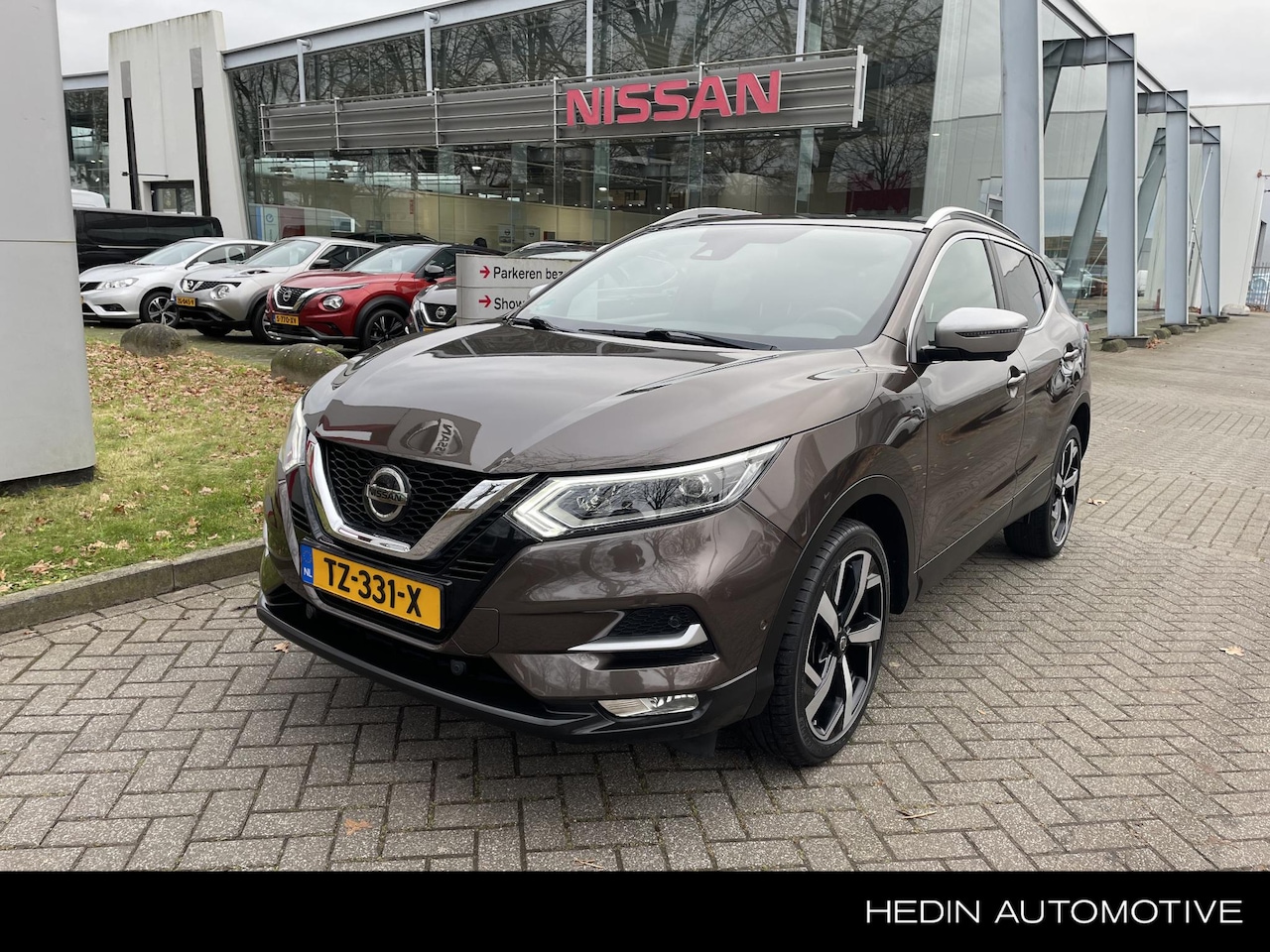 Nissan Qashqai - 1.2 DIG-T Tekna Plus 1e eig., Nav., Leer, Elektr. verst. stoelen, Stoelverw., Panoramadak, - AutoWereld.nl