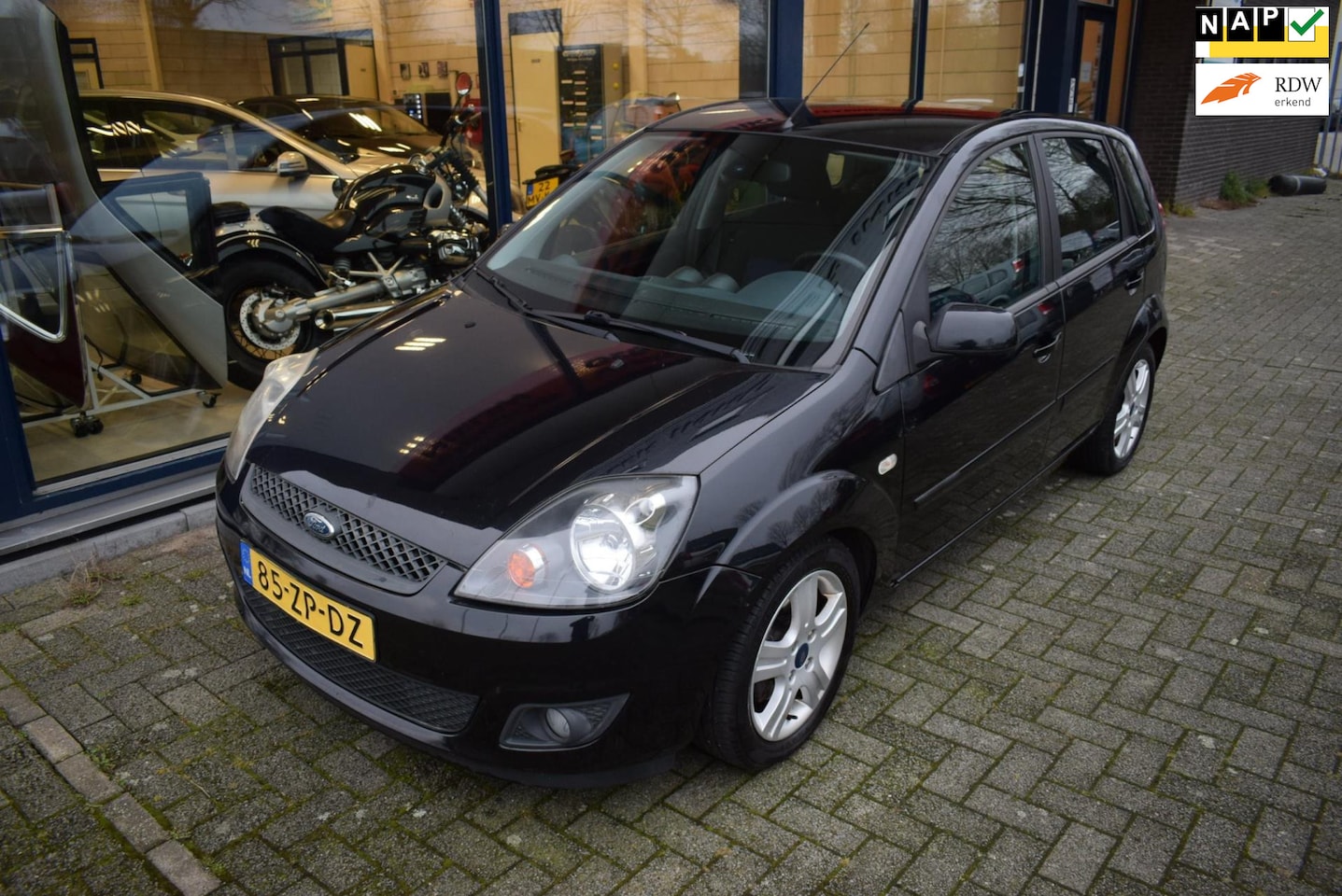 Ford Fiesta - 1.3-8V Futura XL 5 deurs airco - AutoWereld.nl