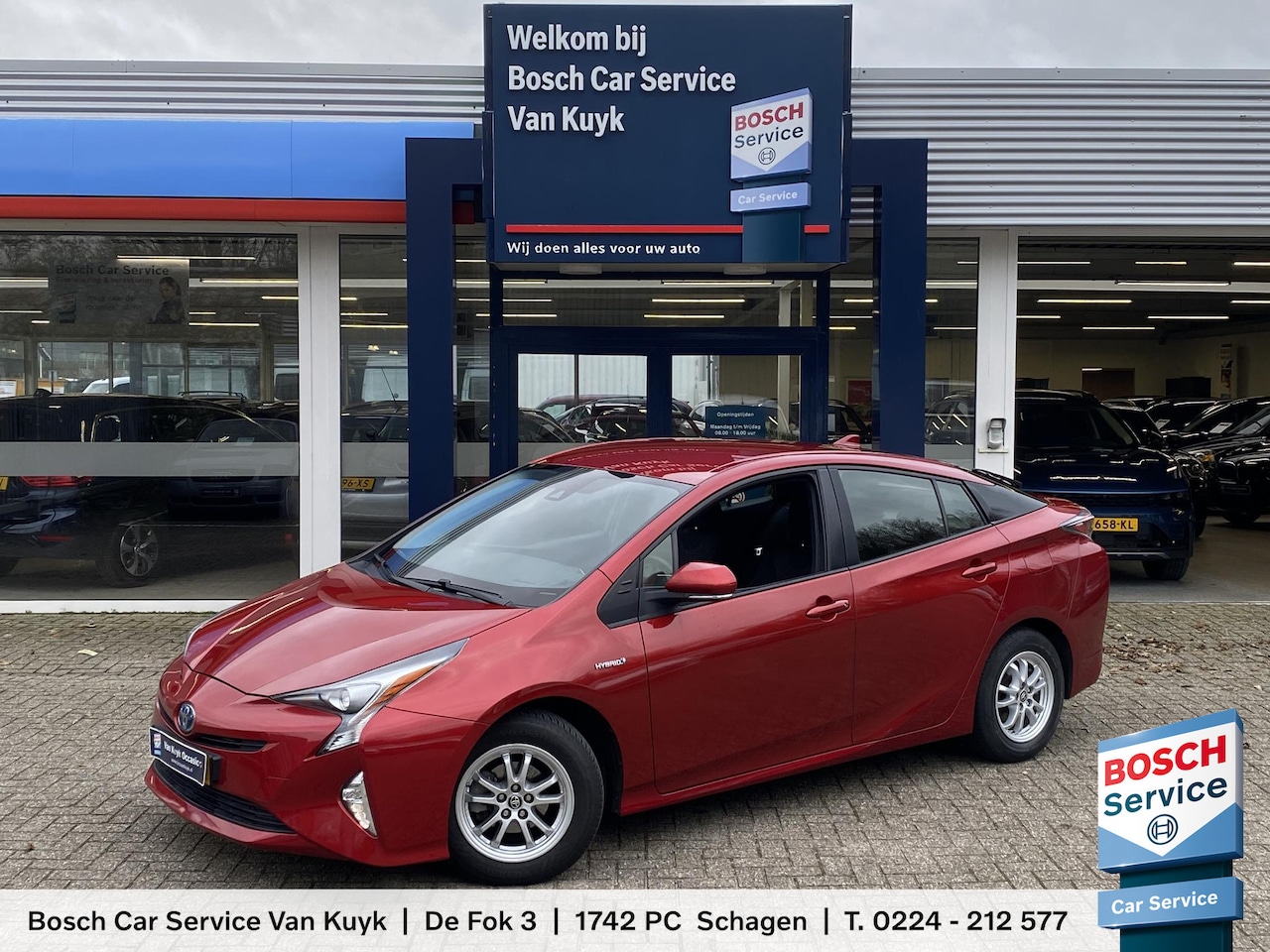 Toyota Prius - 1.8 Dynamic / Automaat / 69.000 Km / Keyless / Head-Up Display / JBL-Audio / LED / DAB / R - AutoWereld.nl