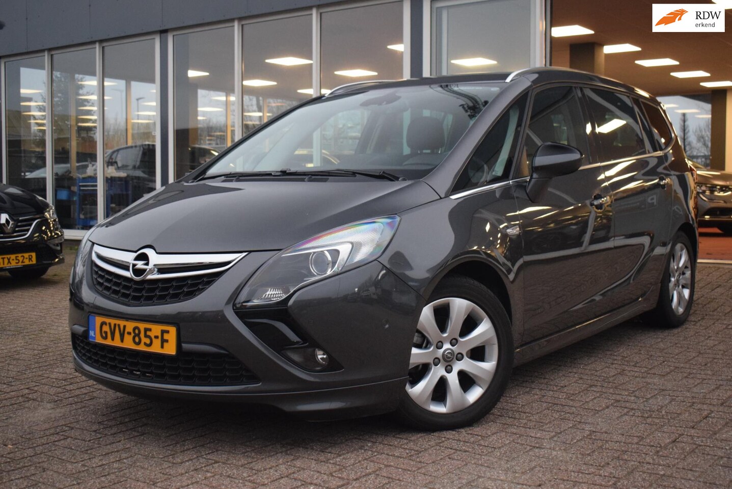 Opel Zafira Tourer - | BI-XENON | NAVIGATIE | ACHTERUITRIJCAMERA | ELEKTRISCHE RAMEN | 1.4 Business+ - AutoWereld.nl