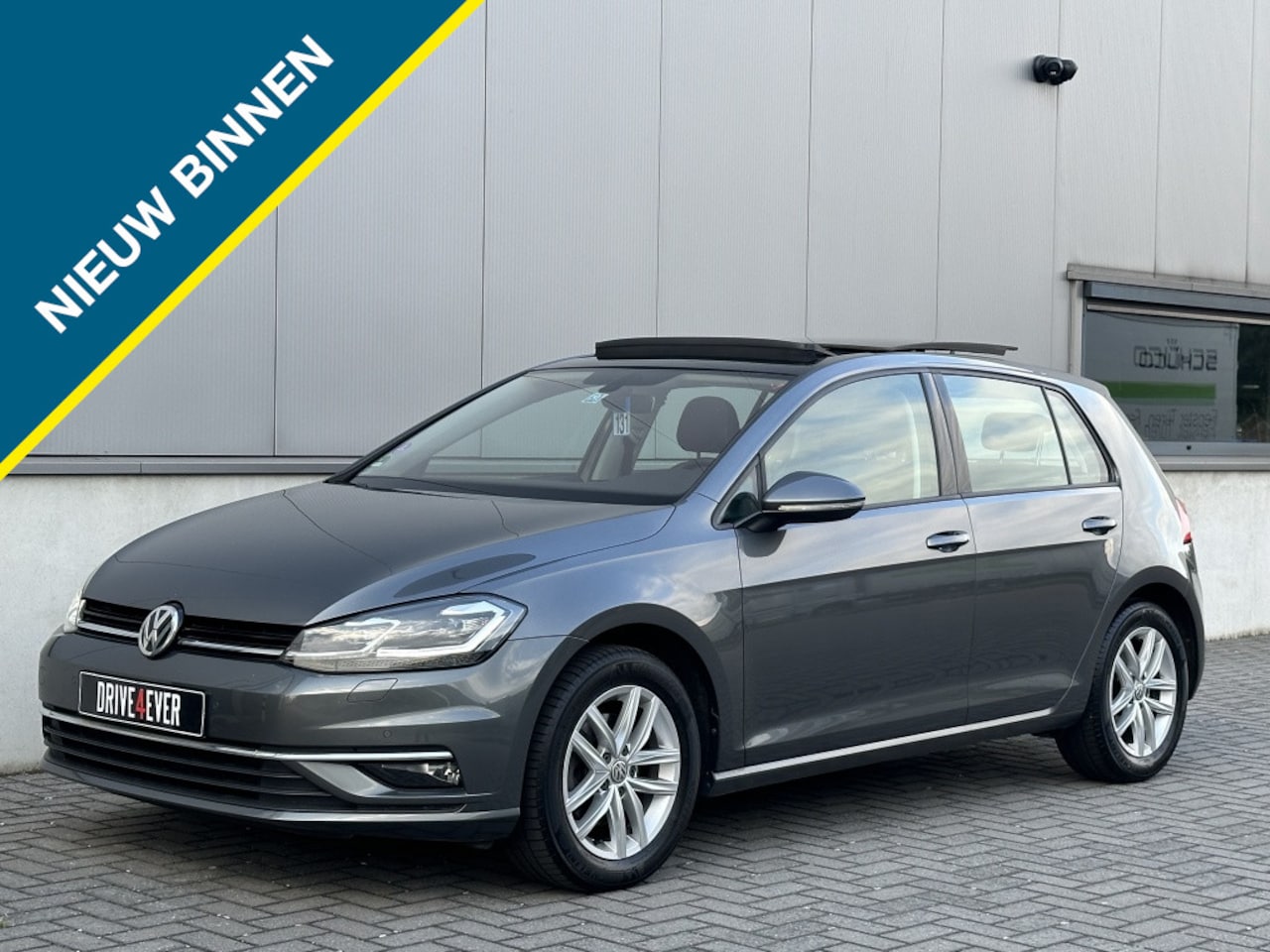 Volkswagen Golf - 1.5 TSI Highline DSG 2020 PANO NAVI ACC AIRCO CAMERA PDC LED - AutoWereld.nl