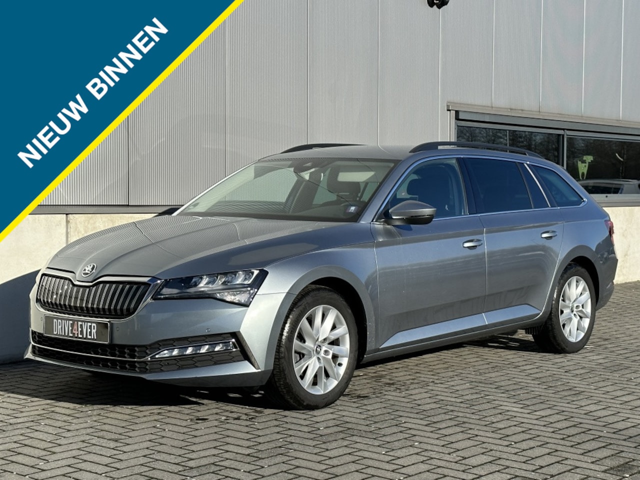 Skoda Superb Combi - 1.4 TSI iV Sp. Bns ed 218PK NAVI PDC CR CONTROL ECC ELEK PAKKET - AutoWereld.nl