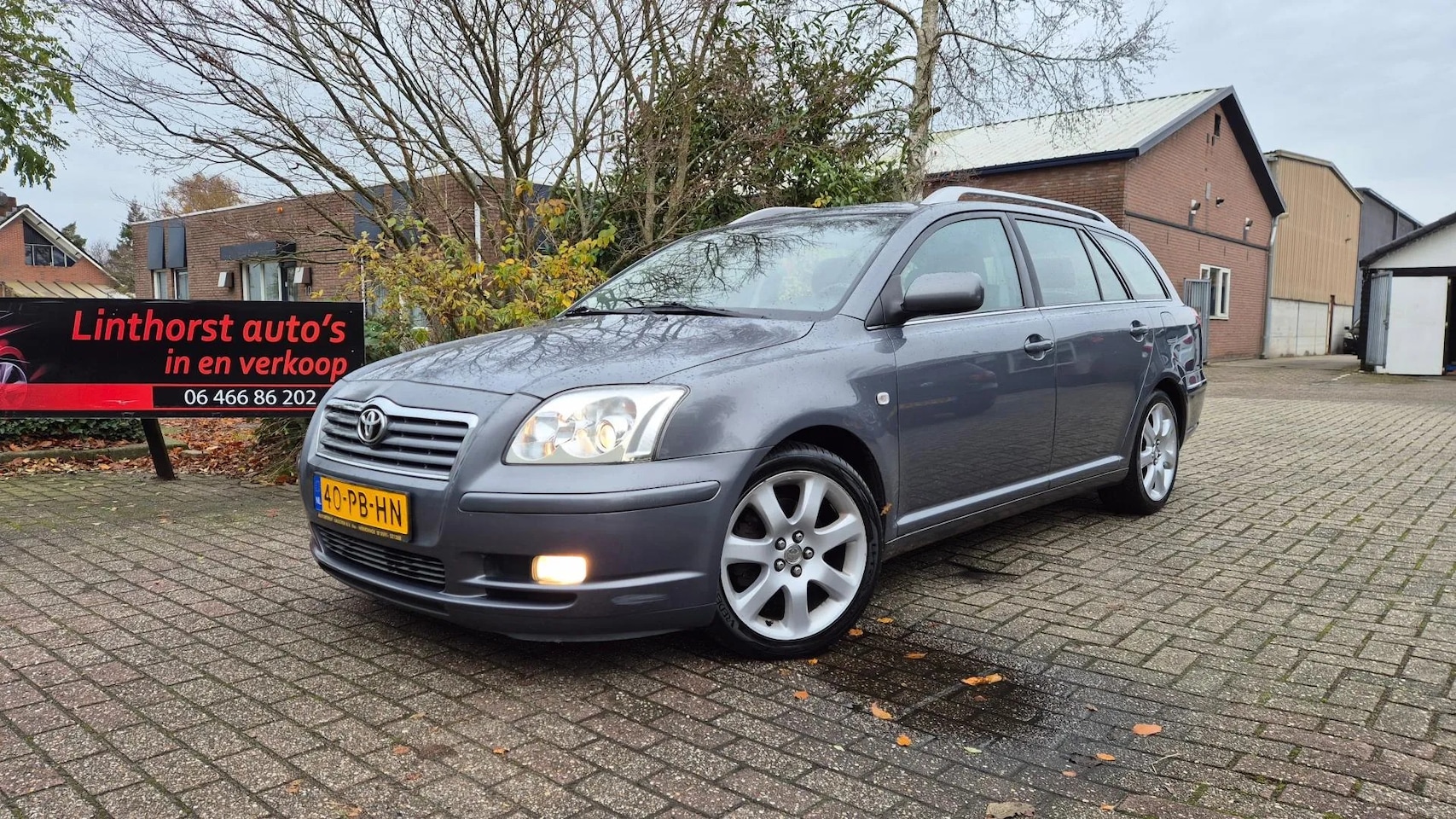 Toyota Avensis Wagon - 2.4 VVTi Linea Luna 2.4 VVTi Linea Luna - AutoWereld.nl