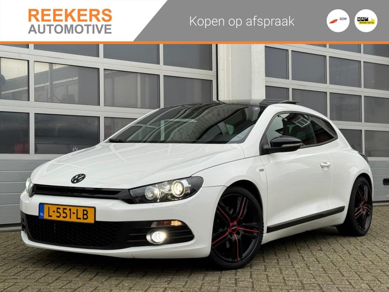 Volkswagen Scirocco - 1.4 TSI 160PK Panodak H.Leer stoel.v. boekjes erbij! - AutoWereld.nl