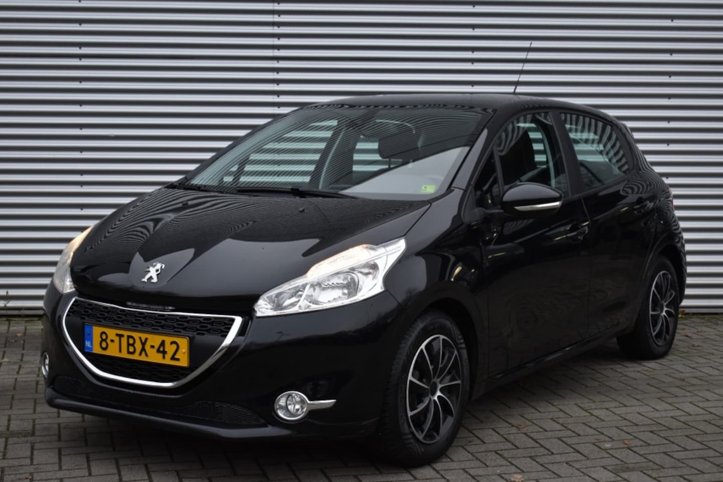 Peugeot 208 - 1.2 E-VTI 5DRS. ENVY / ECC / NAVI / PDC / 1e EIGENAAR / AFN. HAA - AutoWereld.nl