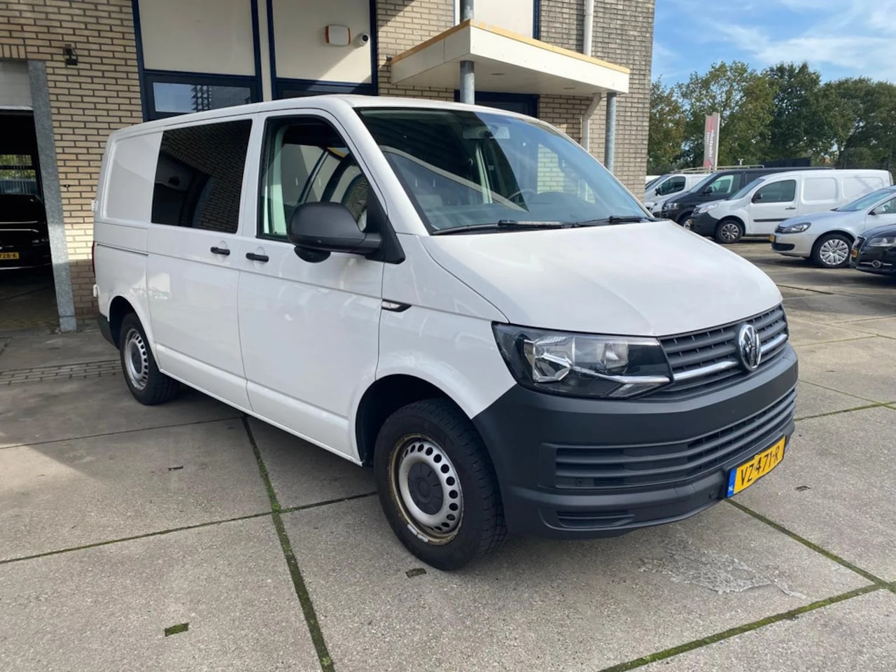 Volkswagen Transporter - 2.0 TDI DSG AUT NAVI 150 PK MARGE - AutoWereld.nl