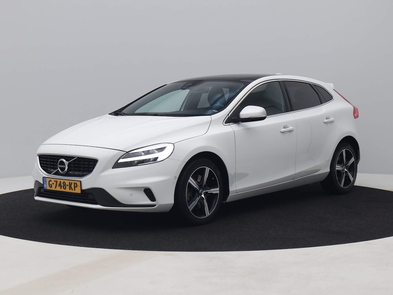 Volvo V40 - 1.5 T3 Polar+ Sport | PANO | CAMERA - AutoWereld.nl